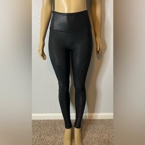 SPANX Faux Leather Shiny MOTO LEGGINGS-20136R-BLACK-Size Medium-EXCELLENT!